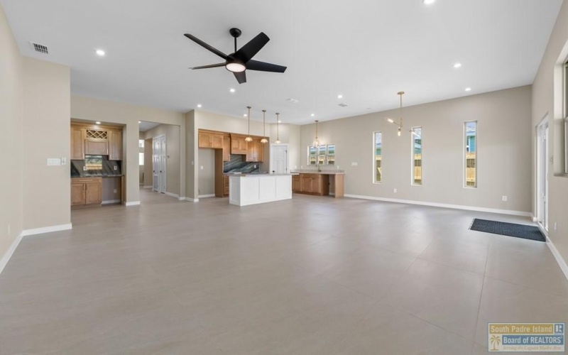 2742 Juan Castillo Ave., Port Isabel, TX 78578, 3 Bedrooms Bedrooms, ,2 BathroomsBathrooms,Residential,For Sale,2742 Juan Castillo Ave.,0,106024