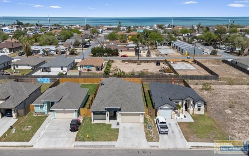 2742 Juan Castillo Ave., Port Isabel, TX 78578, 3 Bedrooms Bedrooms, ,2 BathroomsBathrooms,Residential,For Sale,2742 Juan Castillo Ave.,0,106024