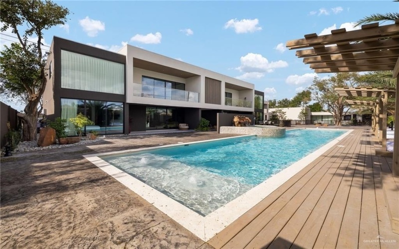 605 S 29th Street, McAllen, TX 78501, ,Residential Multi Family,For Sale,605 S 29th Street,0,497411