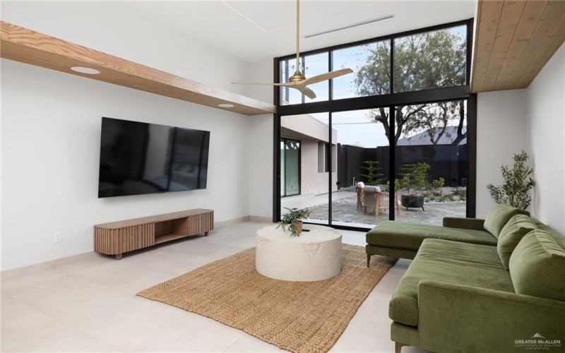 605 S 29th Street, McAllen, TX 78501, ,Residential Multi Family,For Sale,605 S 29th Street,0,497411