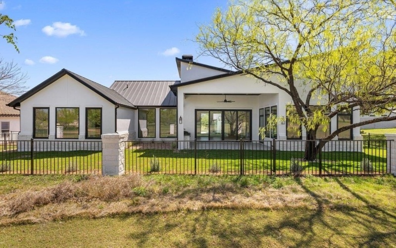 105 Barefoot, Horseshoe Bay, TX 78657, 3 Bedrooms Bedrooms, ,3 BathroomsBathrooms,Residential,For Sale,105 Barefoot,0,177095