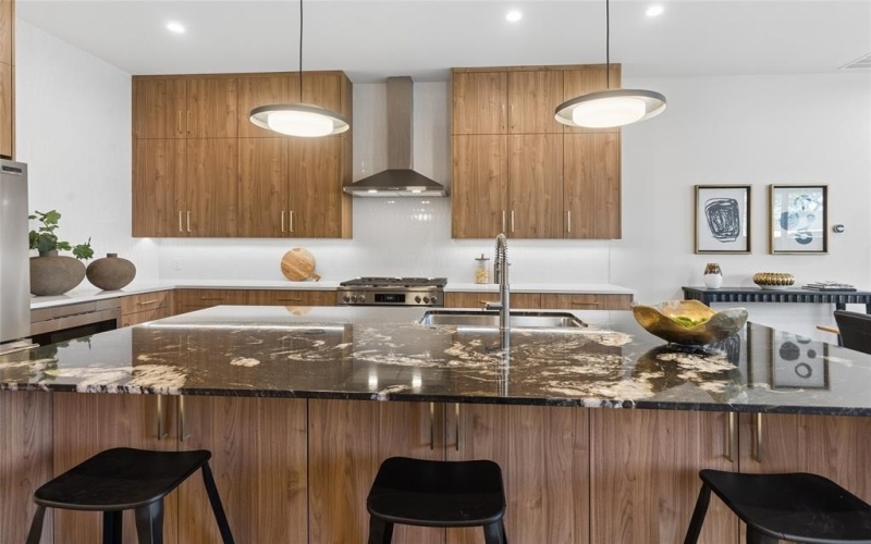 6607 Roper Street, Dallas, TX 75209, 3 Bedrooms Bedrooms, ,2 BathroomsBathrooms,Residential,For Sale,6607 Roper Street,0,21139302