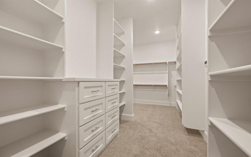 2131 Ravenwood Drive, Keller, TX 76262, 4 Bedrooms Bedrooms, ,3 BathroomsBathrooms,Residential,For Sale,2131 Ravenwood Drive,0,21206894