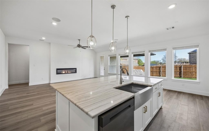 1929 Comanche Drive, DeSoto, TX 75115, 4 Bedrooms Bedrooms, ,3 BathroomsBathrooms,Residential,For Sale,1929 Comanche Drive,0,21211813