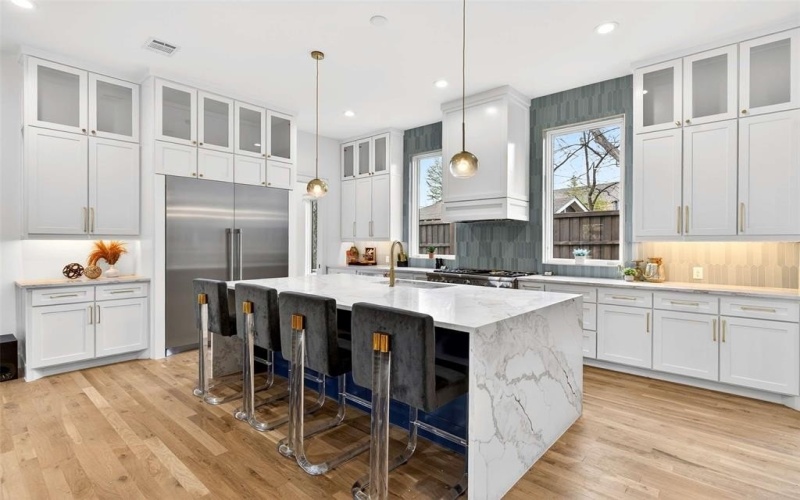 5940 Bryan Parkway, Dallas, TX 75206, 4 Bedrooms Bedrooms, ,5 BathroomsBathrooms,Residential,For Sale,5940 Bryan Parkway,0,21212706