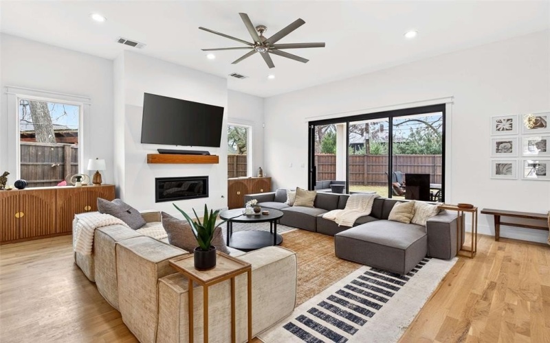 5940 Bryan Parkway, Dallas, TX 75206, 4 Bedrooms Bedrooms, ,5 BathroomsBathrooms,Residential,For Sale,5940 Bryan Parkway,0,21212706