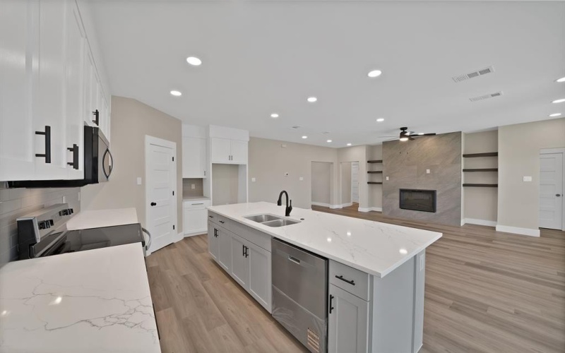 4612 Red Bud Court, The Colony, TX 75056, 4 Bedrooms Bedrooms, ,2 BathroomsBathrooms,Residential,For Sale,4612 Red Bud Court,0,21213423