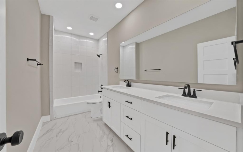 4612 Red Bud Court, The Colony, TX 75056, 4 Bedrooms Bedrooms, ,2 BathroomsBathrooms,Residential,For Sale,4612 Red Bud Court,0,21213423