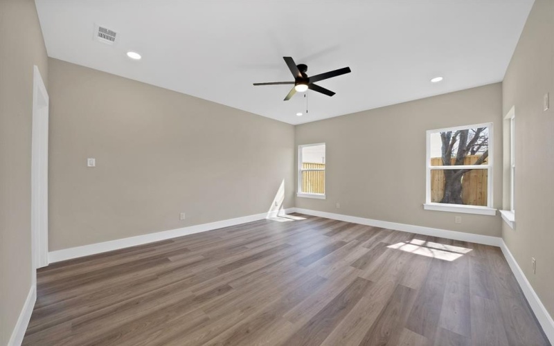 4612 Red Bud Court, The Colony, TX 75056, 4 Bedrooms Bedrooms, ,2 BathroomsBathrooms,Residential,For Sale,4612 Red Bud Court,0,21213423