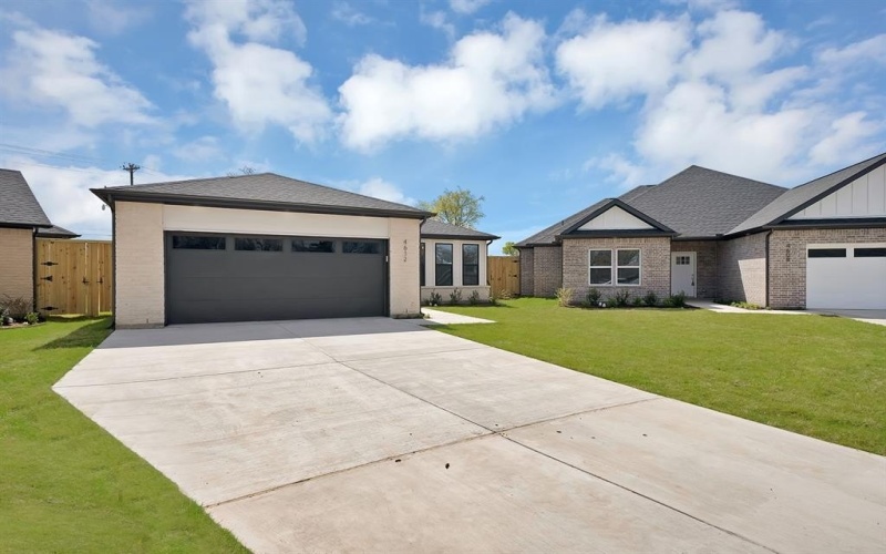 4612 Red Bud Court, The Colony, TX 75056, 4 Bedrooms Bedrooms, ,2 BathroomsBathrooms,Residential,For Sale,4612 Red Bud Court,0,21213423