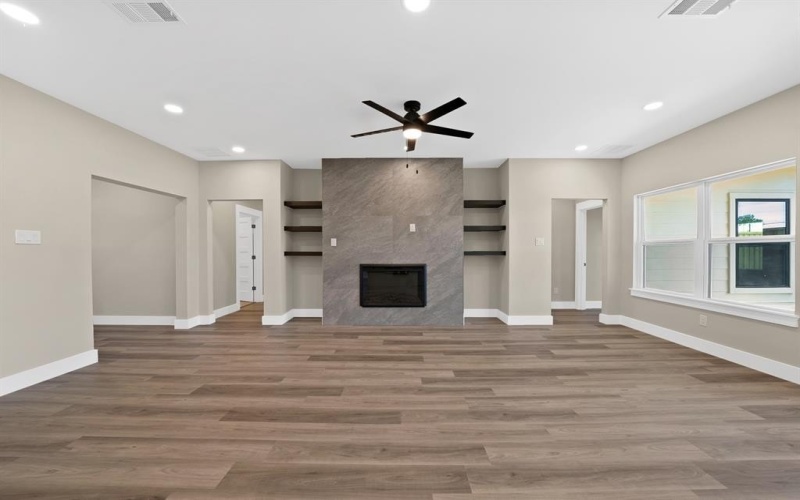 4612 Red Bud Court, The Colony, TX 75056, 4 Bedrooms Bedrooms, ,2 BathroomsBathrooms,Residential,For Sale,4612 Red Bud Court,0,21213423