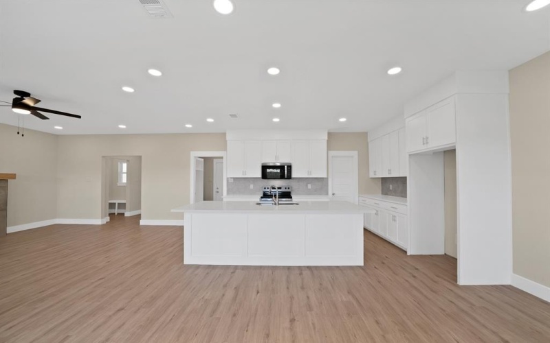 4616 Red Bud Court, The Colony, TX 75056, 4 Habitaciones Habitaciones , ,2 BañosBaños,Residential,En Venta,4616 Red Bud Court,0,21213434