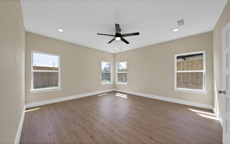 4616 Red Bud Court, The Colony, TX 75056, 4 Habitaciones Habitaciones , ,2 BañosBaños,Residential,En Venta,4616 Red Bud Court,0,21213434