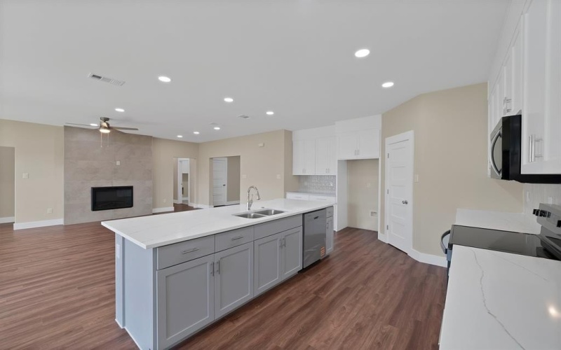 4608 Red Bud Court, The Colony, TX 75056, 4 Habitaciones Habitaciones , ,3 BañosBaños,Residential,En Venta,4608 Red Bud Court,0,21213466