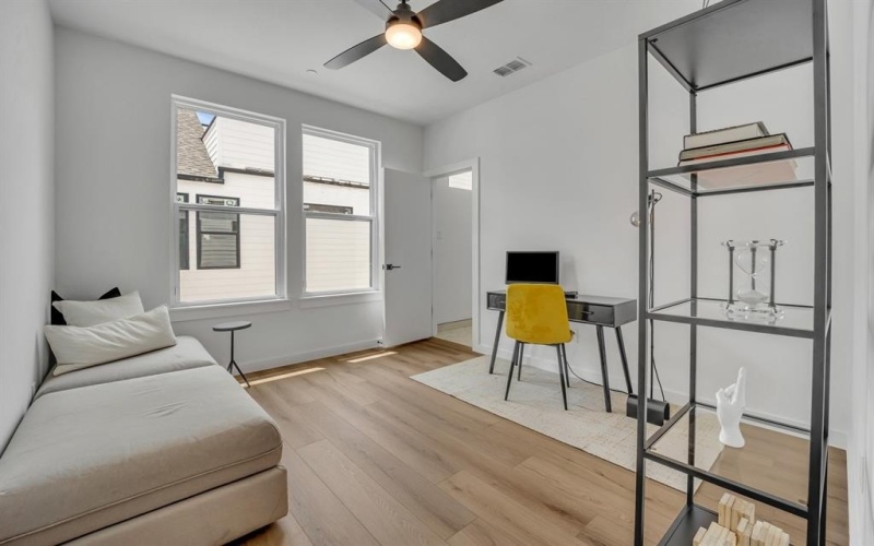 3612 San Jacinto #102, Dallas, TX 75204, 2 Habitaciones Habitaciones , ,2 BañosBaños,Residential,En Venta,3612 San Jacinto,0,21213546