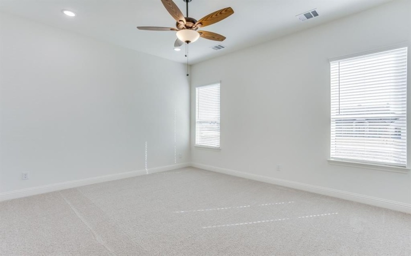 900 Medaris Way, Azle, TX 76020, 4 Bedrooms Bedrooms, ,3 BathroomsBathrooms,Residential,For Sale,900 Medaris Way,0,21214039