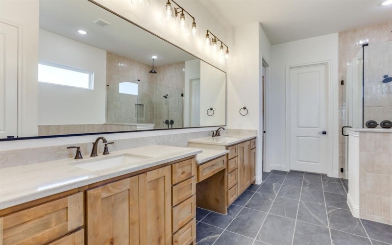 900 Medaris Way, Azle, TX 76020, 4 Bedrooms Bedrooms, ,3 BathroomsBathrooms,Residential,For Sale,900 Medaris Way,0,21214039