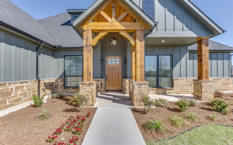 900 Medaris Way, Azle, TX 76020, 4 Bedrooms Bedrooms, ,3 BathroomsBathrooms,Residential,For Sale,900 Medaris Way,0,21214039