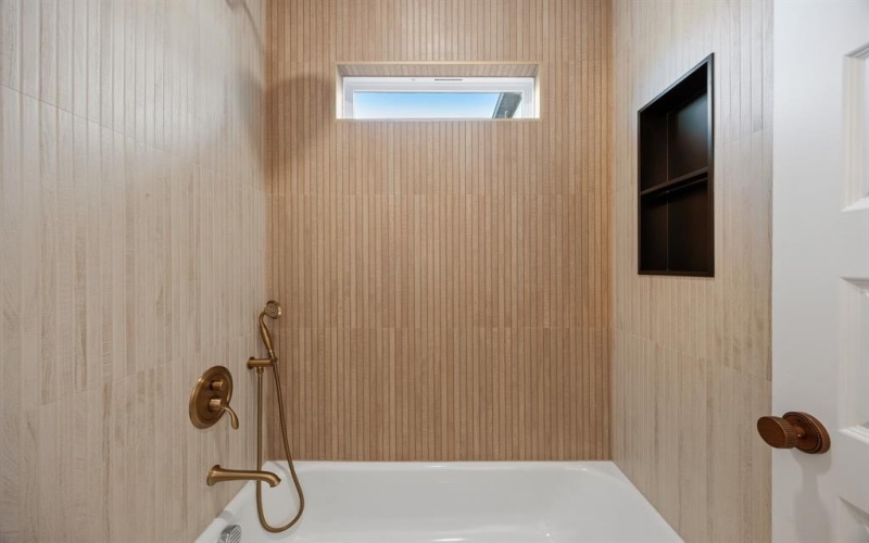 103 Stallings Street, Terrell, TX 75160, 4 Bedrooms Bedrooms, ,2 BathroomsBathrooms,Residential,For Sale,103 Stallings Street,0,21214041