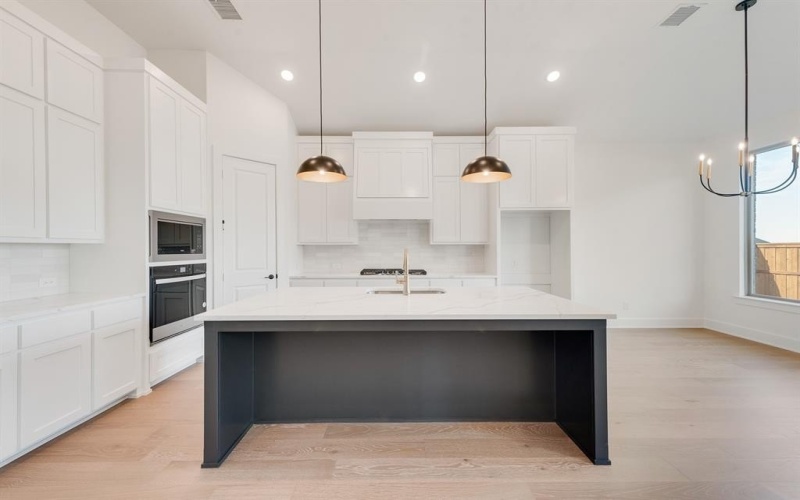 824 Shady Oaks Drive, Rockwall, TX 75087, 4 Bedrooms Bedrooms, ,5 BathroomsBathrooms,Residential,For Sale,824 Shady Oaks Drive,0,21214135