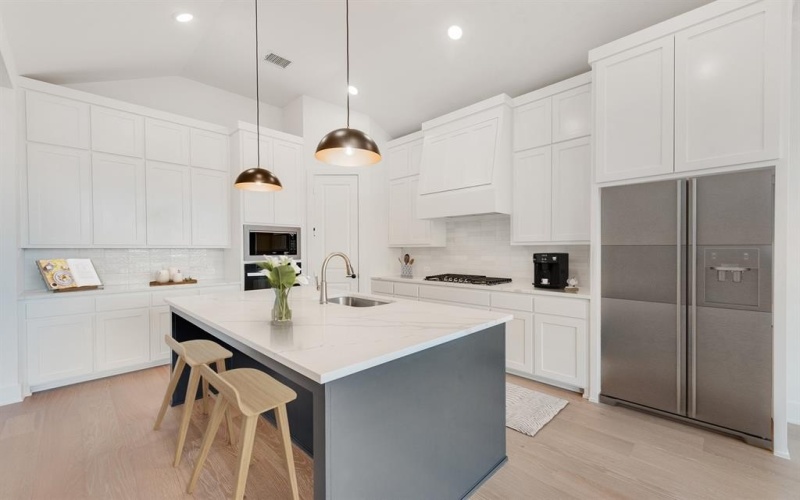 824 Shady Oaks Drive, Rockwall, TX 75087, 4 Bedrooms Bedrooms, ,5 BathroomsBathrooms,Residential,For Sale,824 Shady Oaks Drive,0,21214135