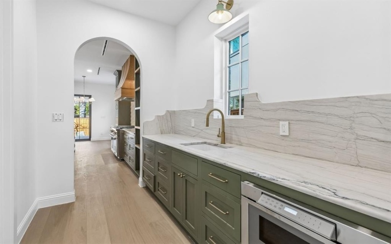 7107 Coronado Avenue, Dallas, TX 75214, 4 Habitaciones Habitaciones , ,5 BañosBaños,Residential,En Venta,7107 Coronado Avenue,0,21214186