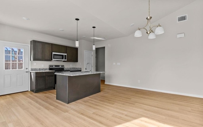 1840 E Broadway Avenue, Fort Worth, TX 76104, 3 Bedrooms Bedrooms, ,2 BathroomsBathrooms,Residential,For Sale,1840 E Broadway Avenue,0,21214251