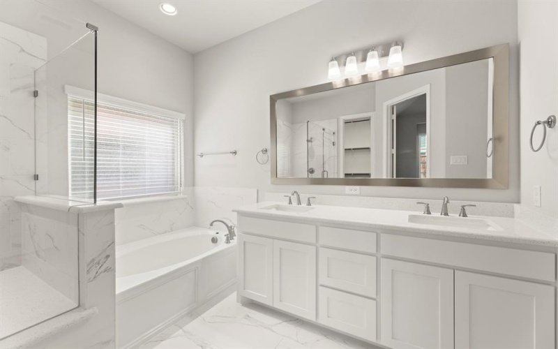 3800 Lochwood Drive, Rowlett, TX 75088, 3 Bedrooms Bedrooms, ,2 BathroomsBathrooms,Residential,For Sale,3800 Lochwood Drive,0,21214366