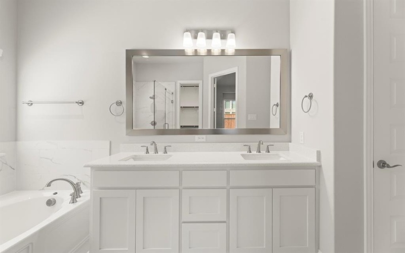 3800 Lochwood Drive, Rowlett, TX 75088, 3 Bedrooms Bedrooms, ,2 BathroomsBathrooms,Residential,For Sale,3800 Lochwood Drive,0,21214366