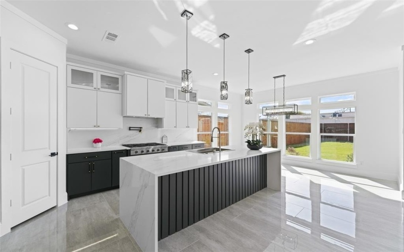 703 Buckalew Street, Dallas, TX 75208, 4 Habitaciones Habitaciones , ,3 BañosBaños,Residential,En Venta,703 Buckalew Street,0,21214486