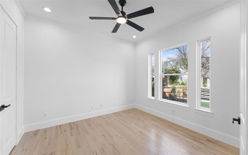 703 Buckalew Street, Dallas, TX 75208, 4 Habitaciones Habitaciones , ,3 BañosBaños,Residential,En Venta,703 Buckalew Street,0,21214486