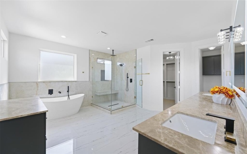 703 Buckalew Street, Dallas, TX 75208, 4 Habitaciones Habitaciones , ,3 BañosBaños,Residential,En Venta,703 Buckalew Street,0,21214486