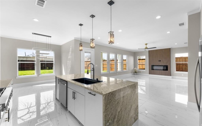 707 Buckalew Street, Dallas, TX 75208, 5 Bedrooms Bedrooms, ,3 BathroomsBathrooms,Residential,For Sale,707 Buckalew Street,0,21214488