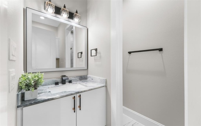 707 Buckalew Street, Dallas, TX 75208, 5 Bedrooms Bedrooms, ,3 BathroomsBathrooms,Residential,For Sale,707 Buckalew Street,0,21214488