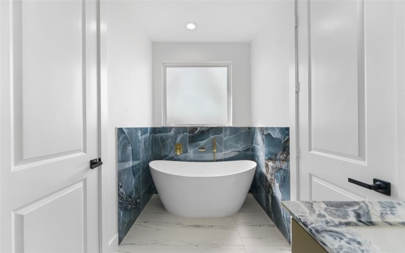 707 Buckalew Street, Dallas, TX 75208, 5 Bedrooms Bedrooms, ,3 BathroomsBathrooms,Residential,For Sale,707 Buckalew Street,0,21214488