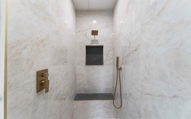 707 Buckalew Street, Dallas, TX 75208, 5 Bedrooms Bedrooms, ,3 BathroomsBathrooms,Residential,For Sale,707 Buckalew Street,0,21214488