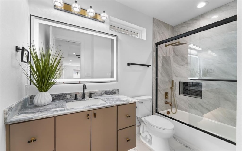 707 Buckalew Street, Dallas, TX 75208, 5 Bedrooms Bedrooms, ,3 BathroomsBathrooms,Residential,For Sale,707 Buckalew Street,0,21214488