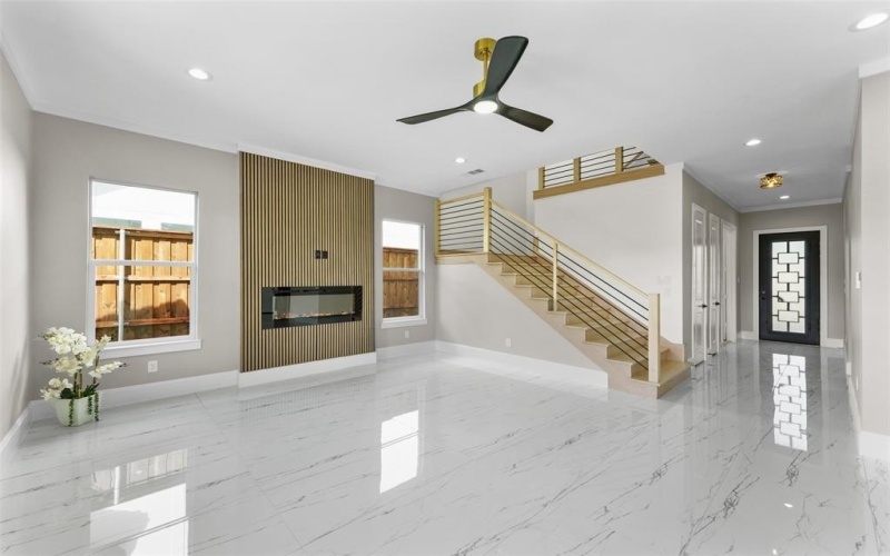 707 Buckalew Street, Dallas, TX 75208, 5 Bedrooms Bedrooms, ,3 BathroomsBathrooms,Residential,For Sale,707 Buckalew Street,0,21214488