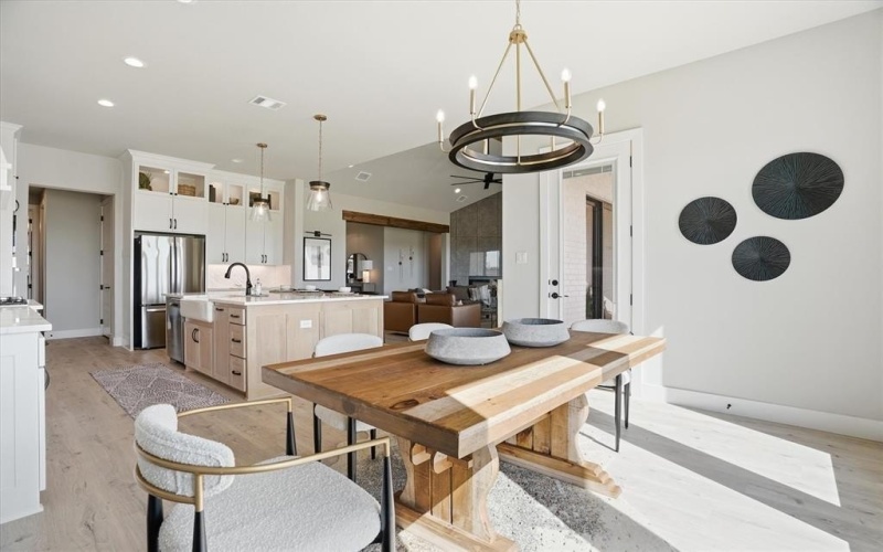 561 Royal Santana, Weatherford, TX 76087, 4 Bedrooms Bedrooms, ,2 BathroomsBathrooms,Residential,For Sale,561 Royal Santana,0,21214607