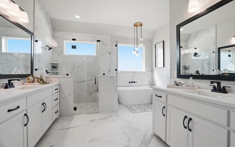 561 Royal Santana, Weatherford, TX 76087, 4 Bedrooms Bedrooms, ,2 BathroomsBathrooms,Residential,For Sale,561 Royal Santana,0,21214607