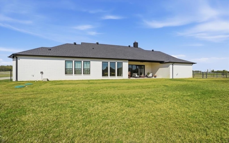 561 Royal Santana, Weatherford, TX 76087, 4 Bedrooms Bedrooms, ,2 BathroomsBathrooms,Residential,For Sale,561 Royal Santana,0,21214607