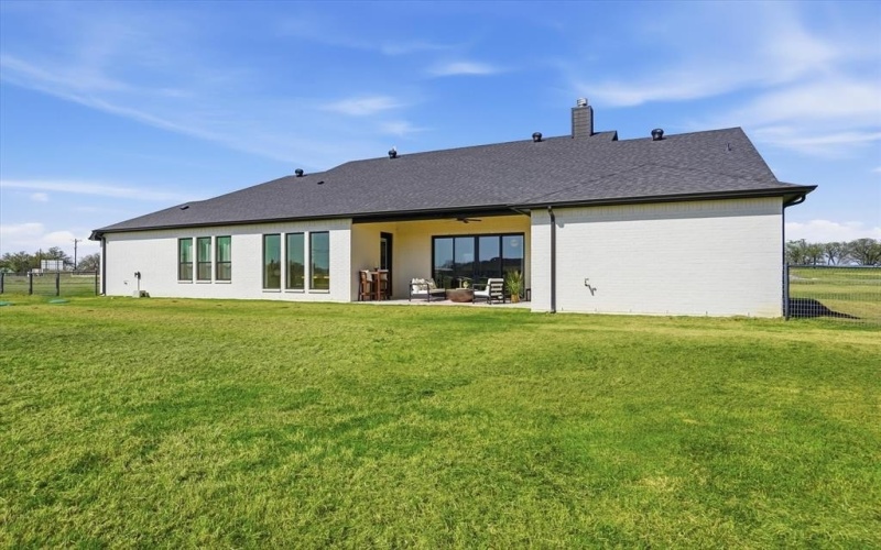 561 Royal Santana, Weatherford, TX 76087, 4 Bedrooms Bedrooms, ,2 BathroomsBathrooms,Residential,For Sale,561 Royal Santana,0,21214607