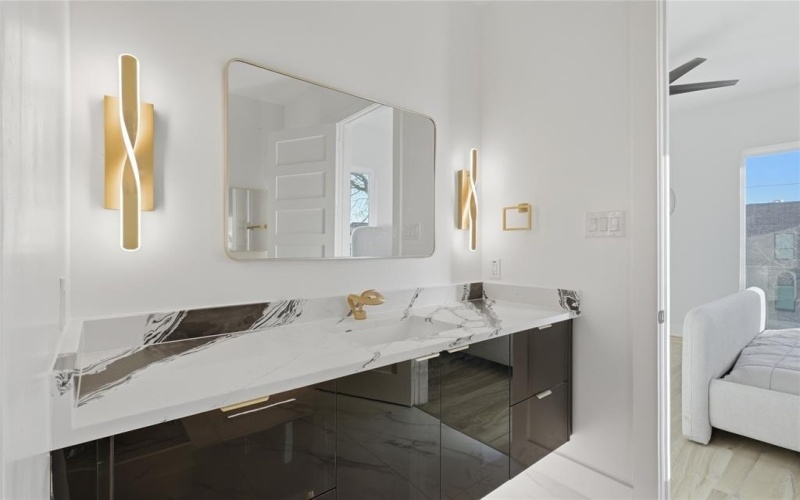 1123 Muncie Avenue, Dallas, TX 75212, 3 Bedrooms Bedrooms, ,3 BathroomsBathrooms,Residential,For Sale,1123 Muncie Avenue,0,21214824