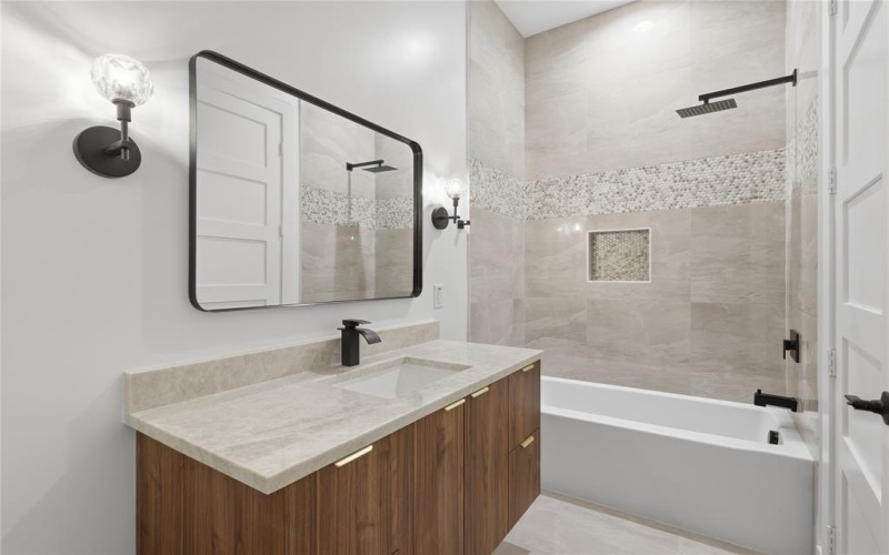 1123 Muncie Avenue, Dallas, TX 75212, 3 Bedrooms Bedrooms, ,3 BathroomsBathrooms,Residential,For Sale,1123 Muncie Avenue,0,21214824