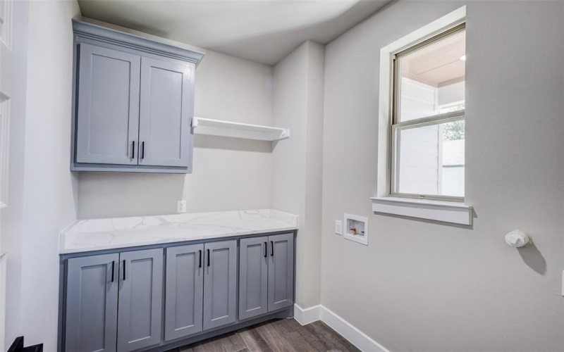 410 Larry, Irving, TX 75060, 4 Bedrooms Bedrooms, ,3 BathroomsBathrooms,Residential,For Sale,410 Larry,0,21214898