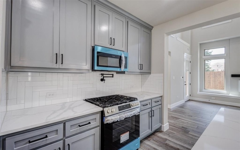 410 Larry, Irving, TX 75060, 4 Bedrooms Bedrooms, ,3 BathroomsBathrooms,Residential,For Sale,410 Larry,0,21214898