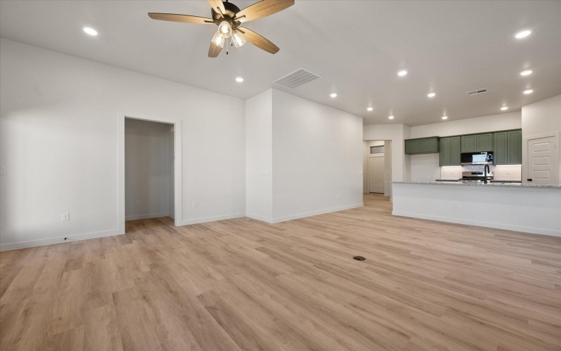 6923 53rd Street, Lubbock, TX 79407, 3 Bedrooms Bedrooms, ,2 BathroomsBathrooms,Residential,For Sale,6923 53rd Street,0,202603698