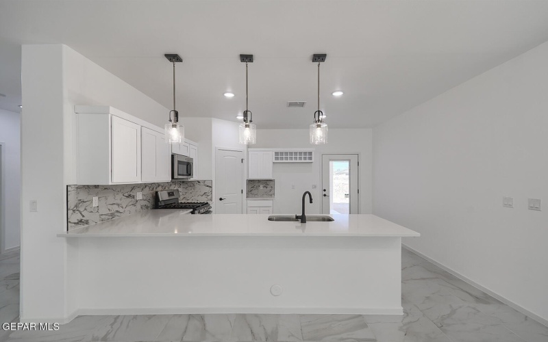 13897 CAROLINA PONCE Avenue, Horizon City, TX 79928, 4 Bedrooms Bedrooms, ,2 BathroomsBathrooms,Residential,For Sale,13897 CAROLINA PONCE Avenue,0,940726