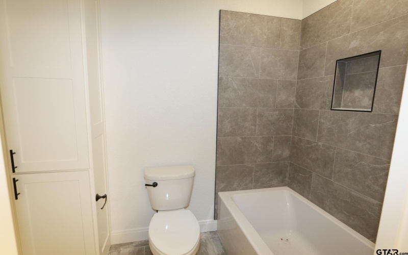 16503 Cooper Way, Tyler, TX 75703, 4 Habitaciones Habitaciones , ,3 BañosBaños,Residential,En Venta,16503 Cooper Way,0,26003985