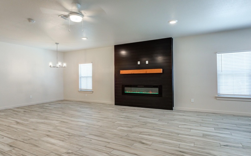 7046 41st Street, Lubbock, TX 79407, 3 Habitaciones Habitaciones , ,2 BañosBaños,Residential,En Venta,7046 41st Street,0,202562860